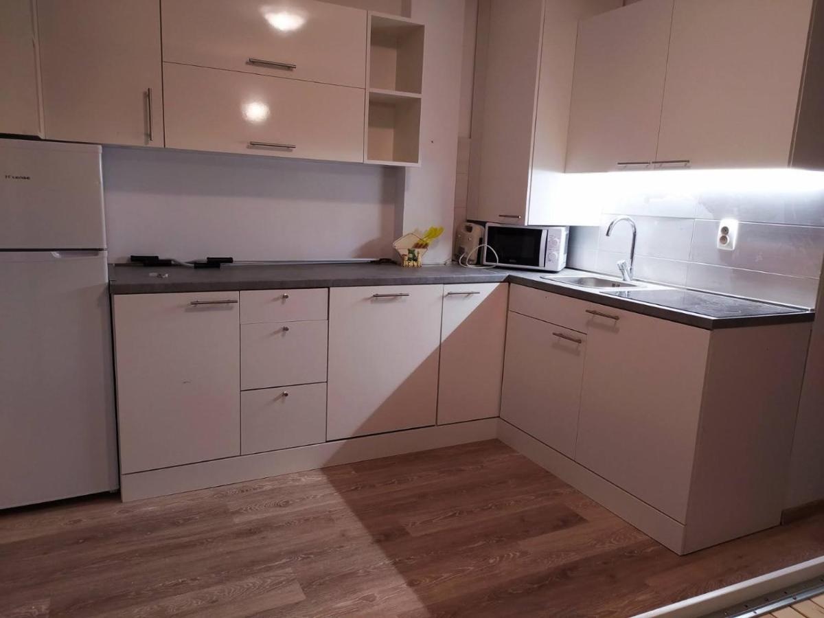 Apartments Ljerka Stara Novalja Luaran gambar