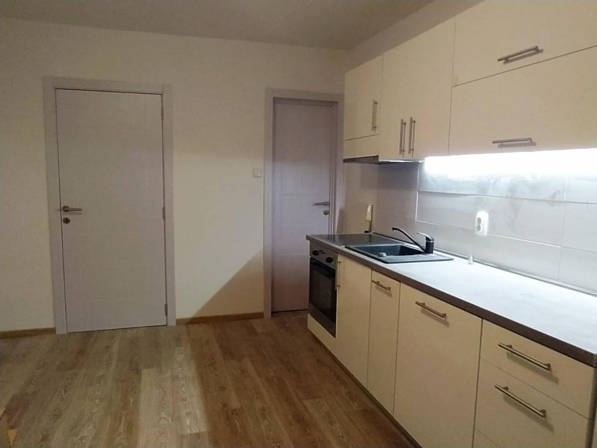 Apartments Ljerka Stara Novalja Luaran gambar